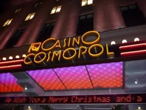 Casino Cosmopol Stockholm AB Addresse: Kungsgatan 65, 101 20 Stockholm, Sverige Tlf:+46 8 781 88 00 Åpent alle dager mellom 13-05