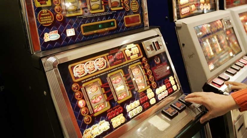 Fordeler og ulemper med spilleautomater på nettet 